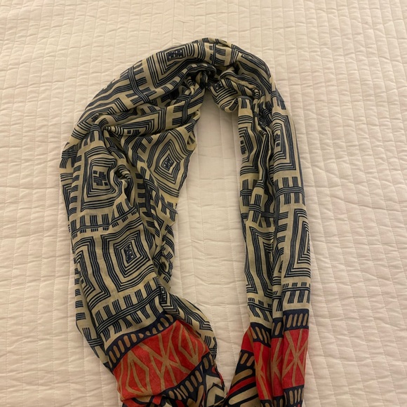 Scarf - Picture 4 of 4